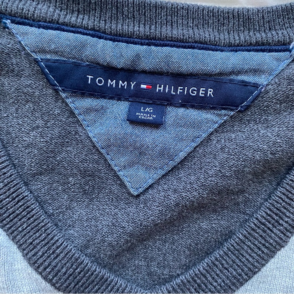 Tommy Hilfiger Charcoal V-Neck Argyle Sweater with Pink & Navy - Picture 3 of 9